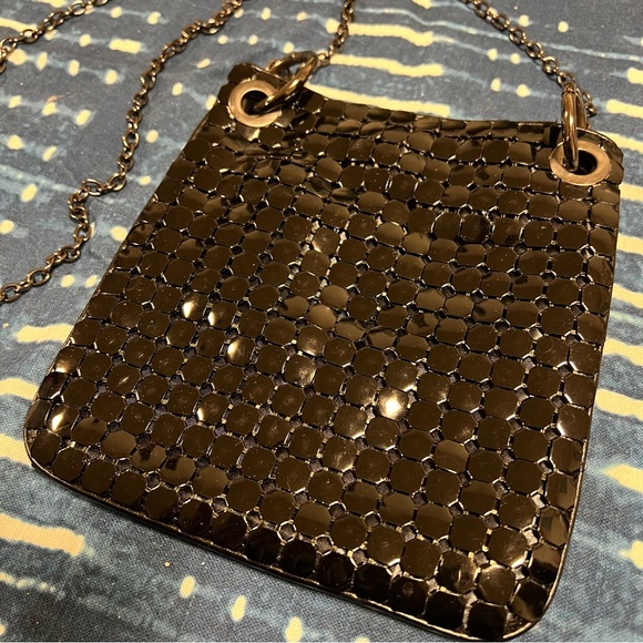Chain Crossbody - Picture 2 of 7